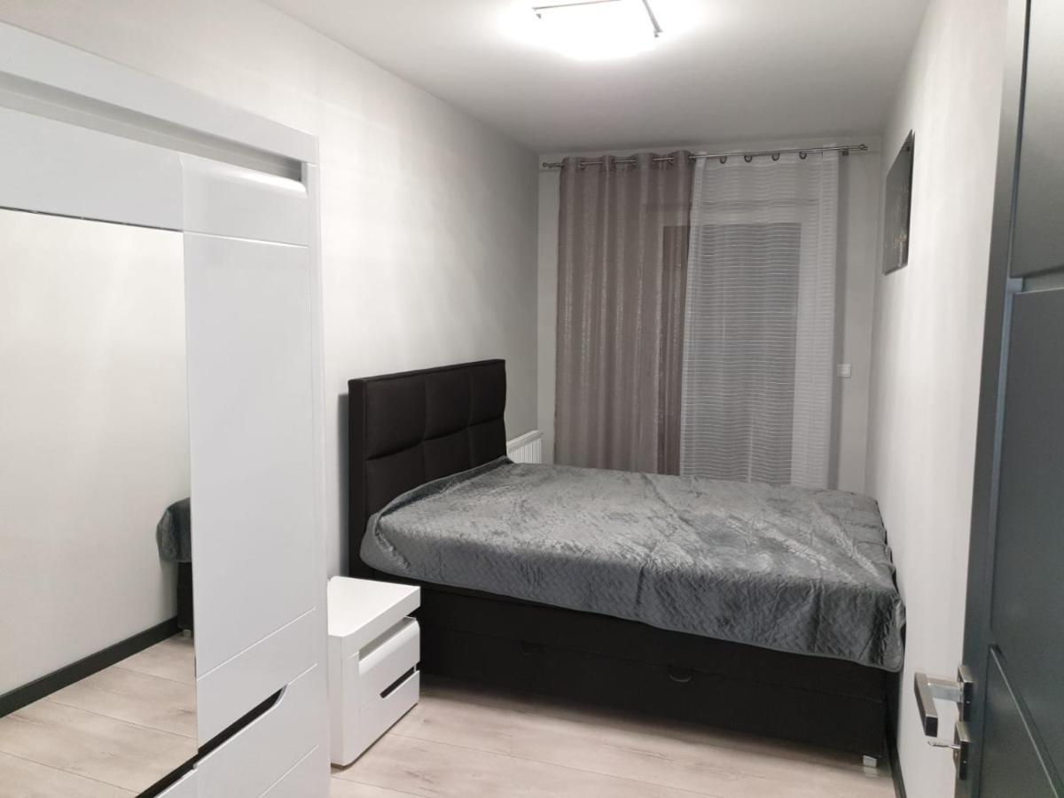 לז'נו Apartament Skarbowa 1& Parking מראה חיצוני תמונה