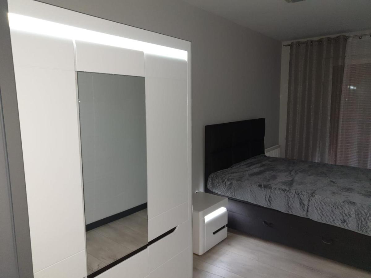 לז'נו Apartament Skarbowa 1& Parking מראה חיצוני תמונה